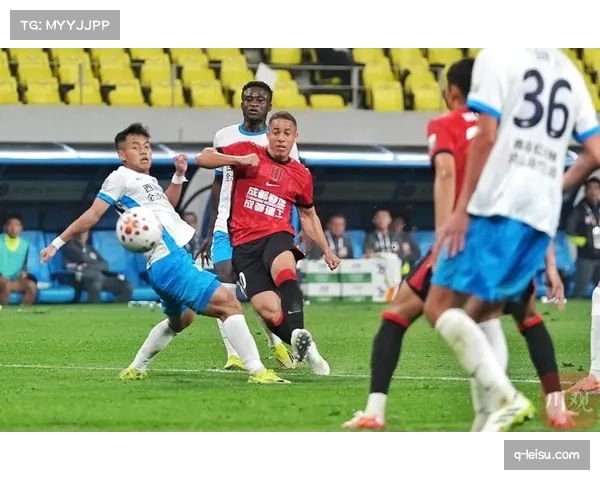 成都蓉城五球大胜青岛西海岸,费利佩替补登场帽子戏法